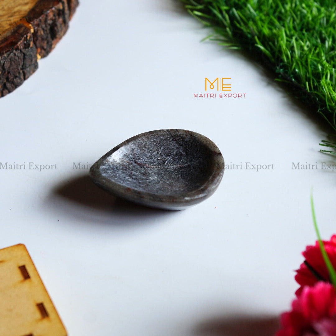 Natural Healing Crystal Stone 1 Face Leaf Shape Diya / Deepak-Grey Quartz-Maitri Export | Crystals Store