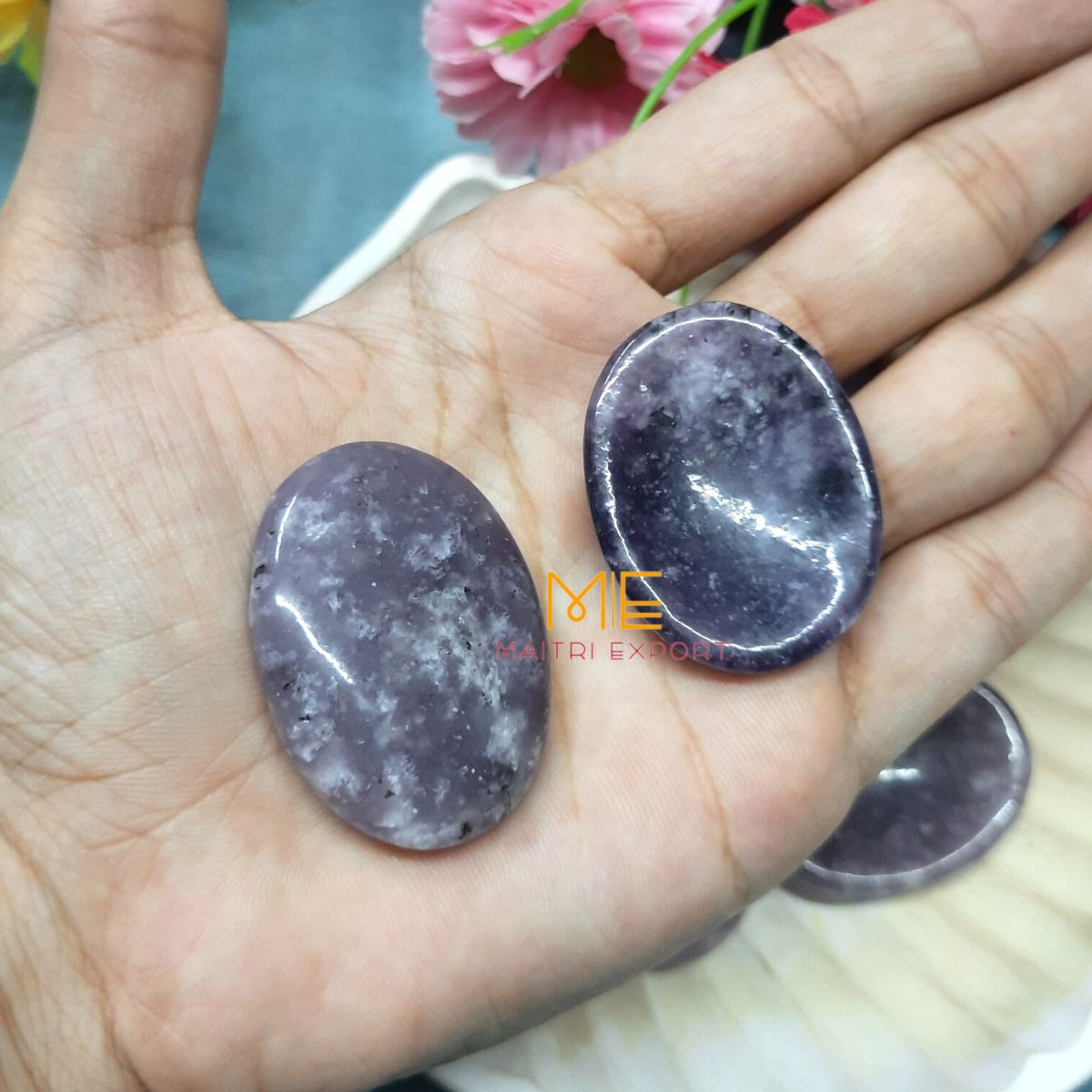 Worry stones / thumbstone-Maitri Export | Crystals Store