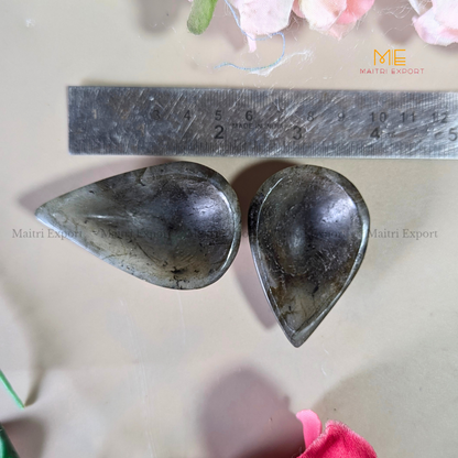 Natural Healing Crystal Stone 1 Face Leaf Shape Diya / Deepak-Maitri Export | Crystals Store