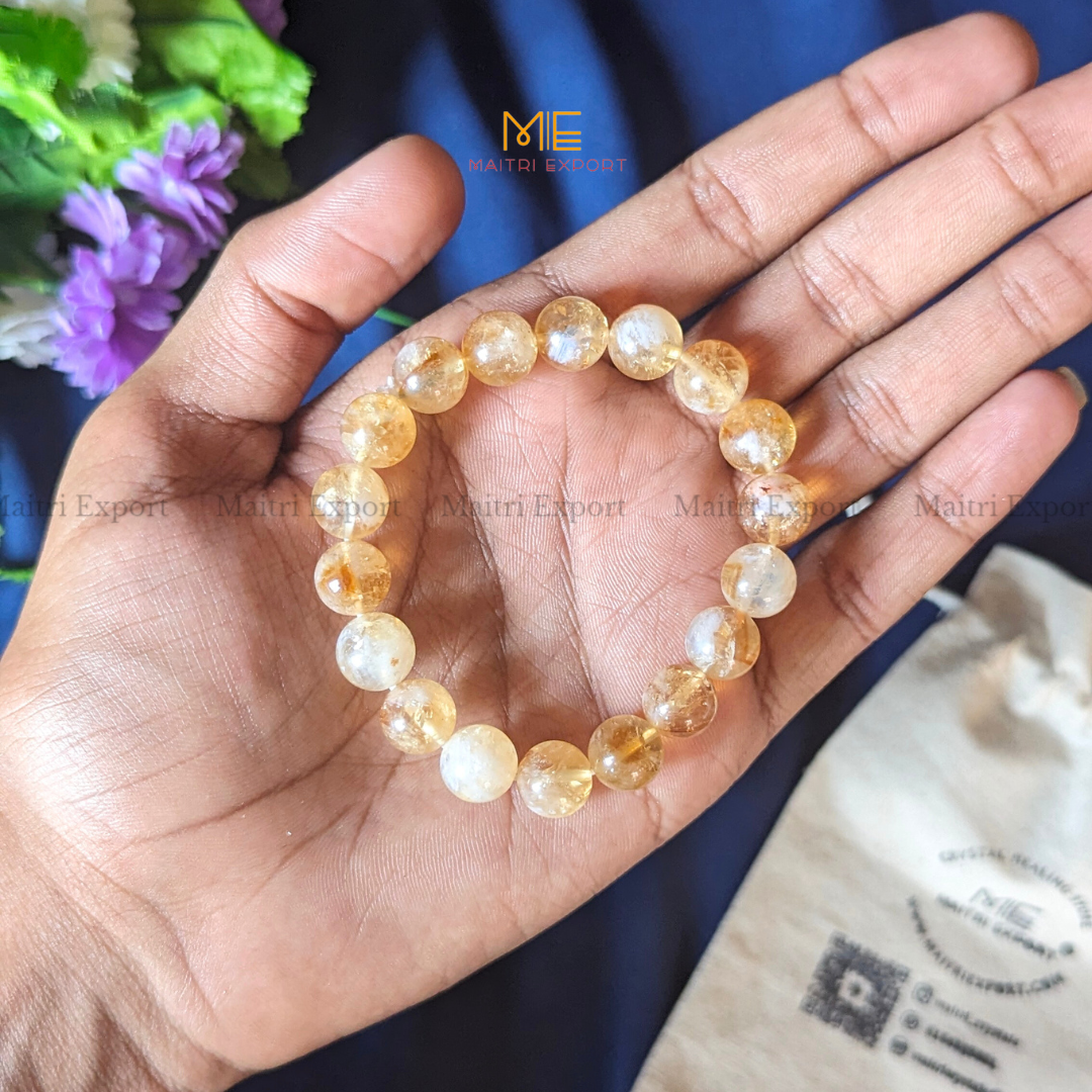 30 Round Natural Crystal Stone 10mm Beads Bracelets at Rs 250 in Delhi