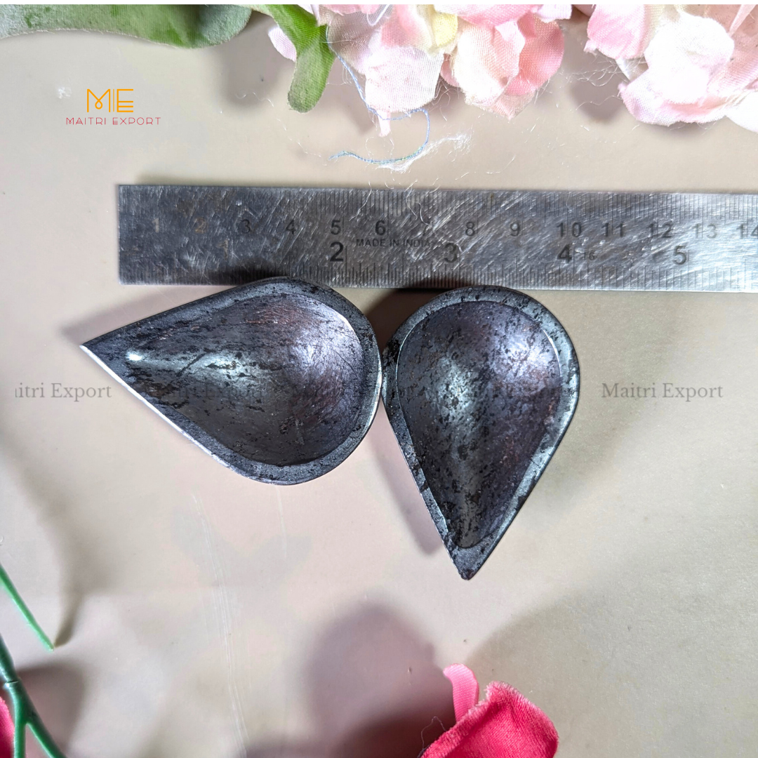 Natural Healing Crystal Stone 1 Face Leaf Shape Diya / Deepak-Maitri Export | Crystals Store