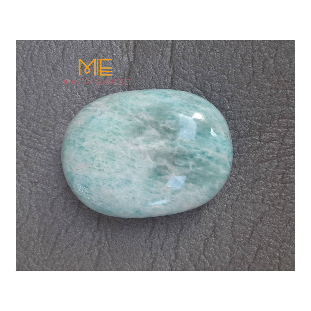 Natural different crystal palmstone for meditation and healing-Maitri Export | Crystals Store