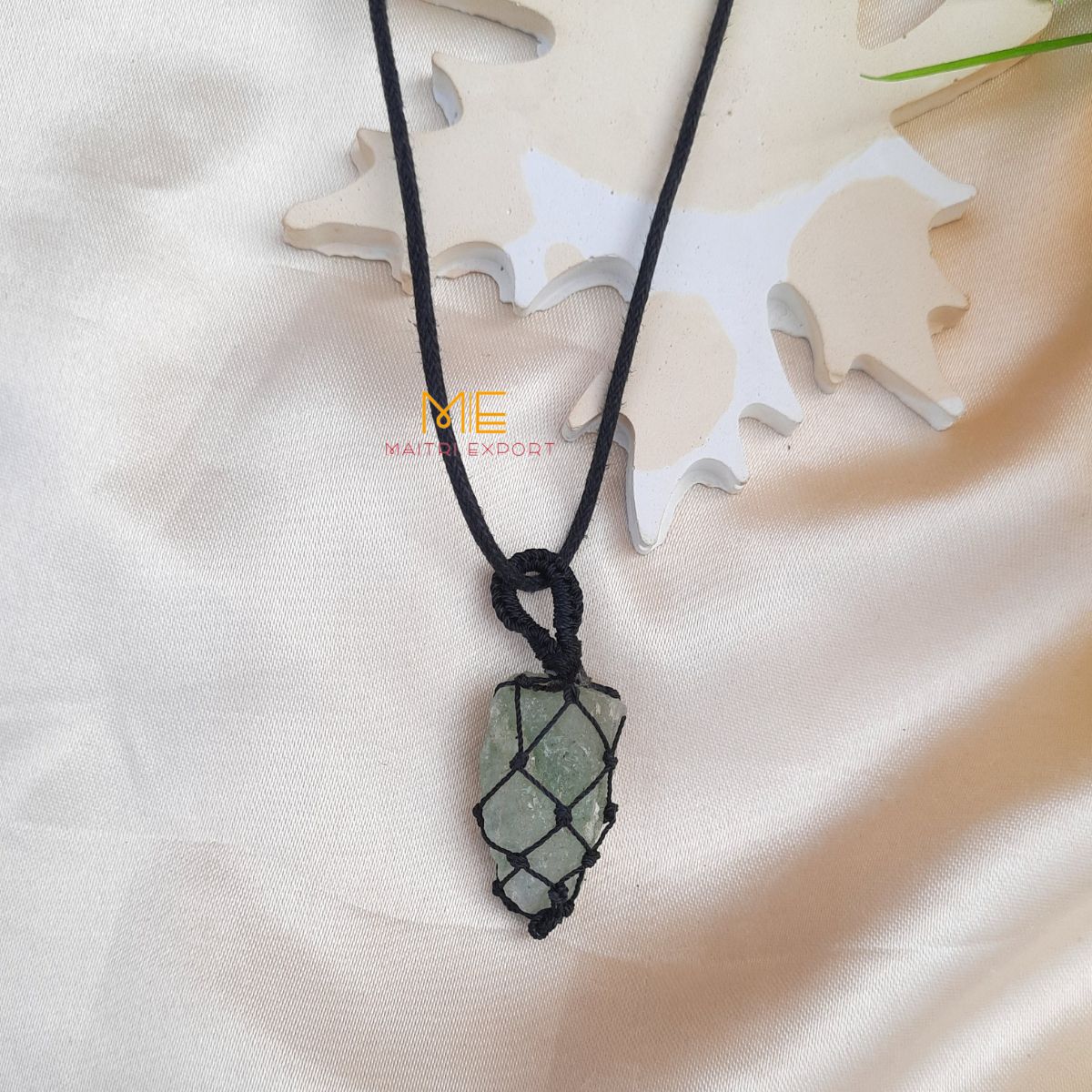 Natural Healing crystal stones Rough / Raw pendant with Thread Wrapping-Green aventurine-Maitri Export | Crystals Store